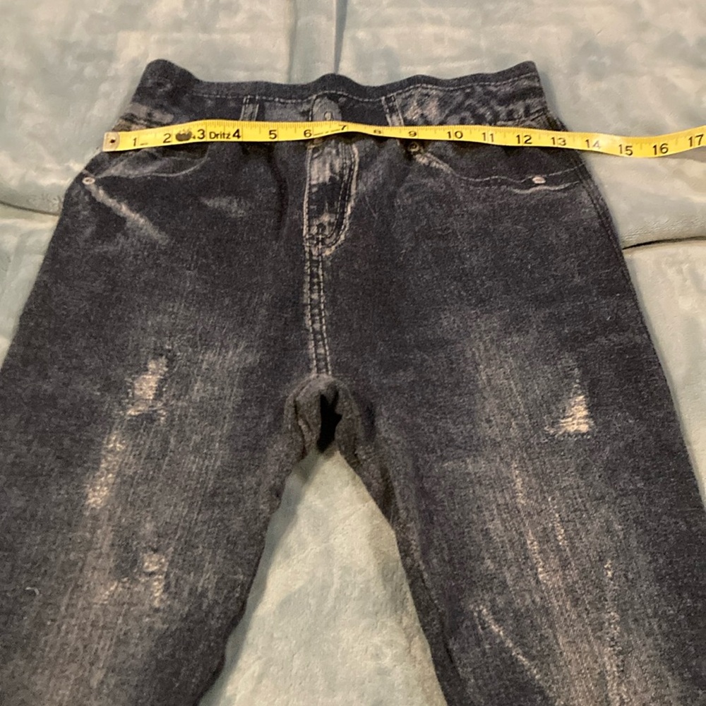 Stretch pants that look like jeggings.